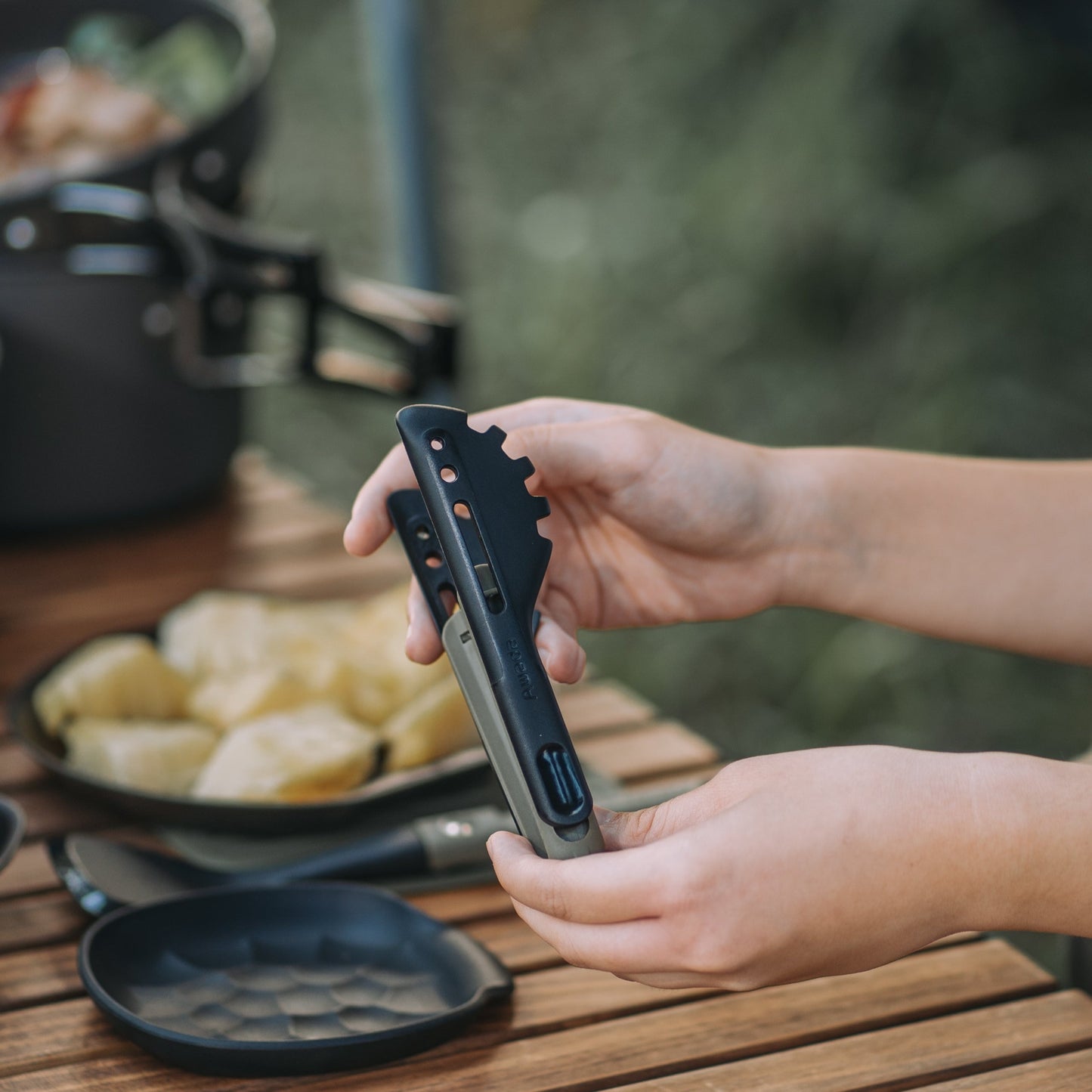 Awada Outdoor Camping Nylon Telescopic Food Clips Black BBQ Cooking